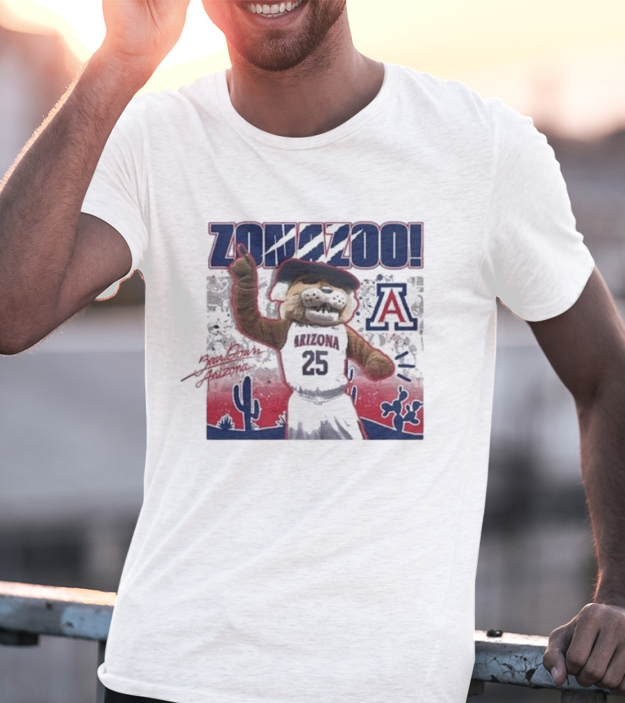 Arizona Wildcats Zona Zoo Wilbur Mascot Desert Scene T-Shirt
