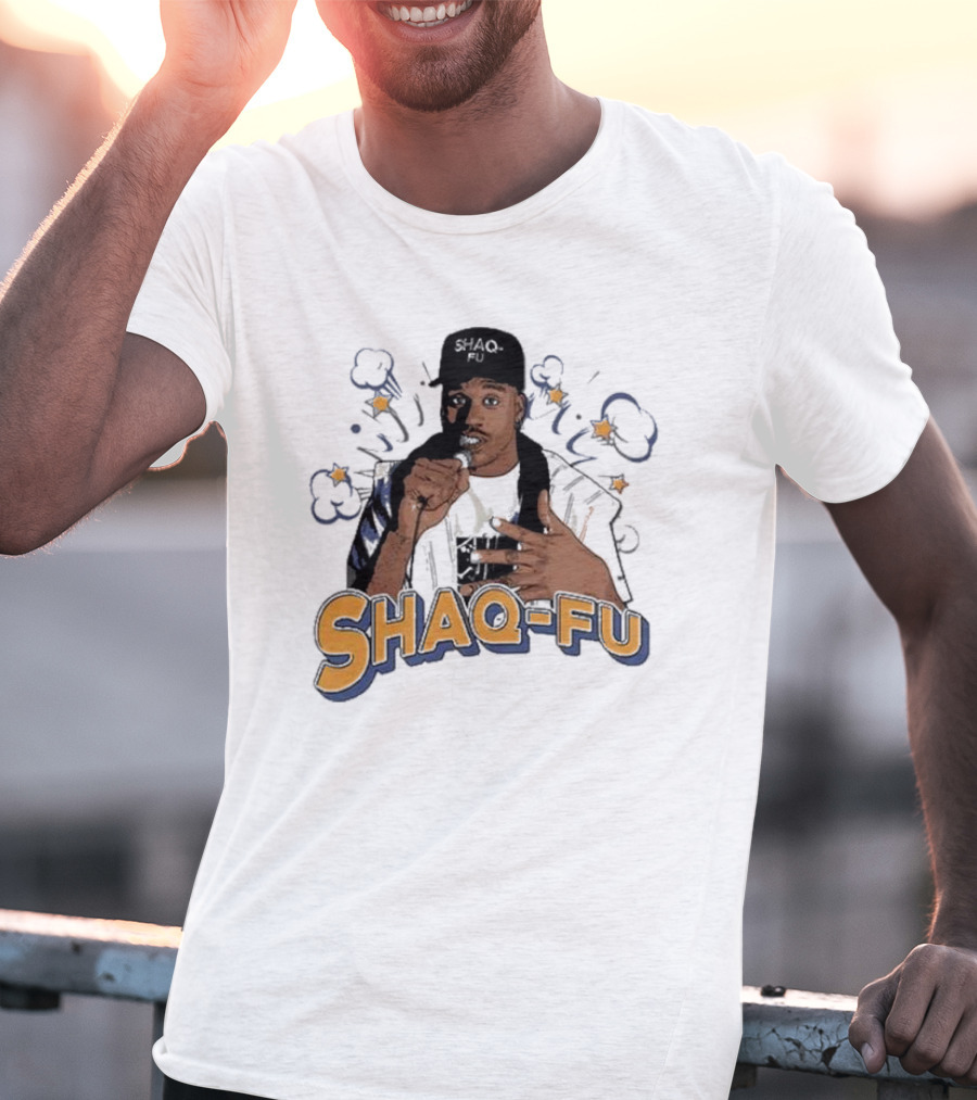 Shaq-Fu Comic Style Microphone Poderes Deportivos Y Comedia Vintage Retro 90s T-Shirt