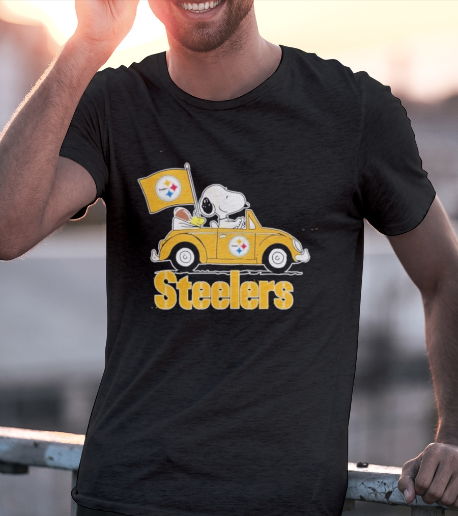Pittsburgh Steelers Snoopy Driving Car With Flag T-Shirt