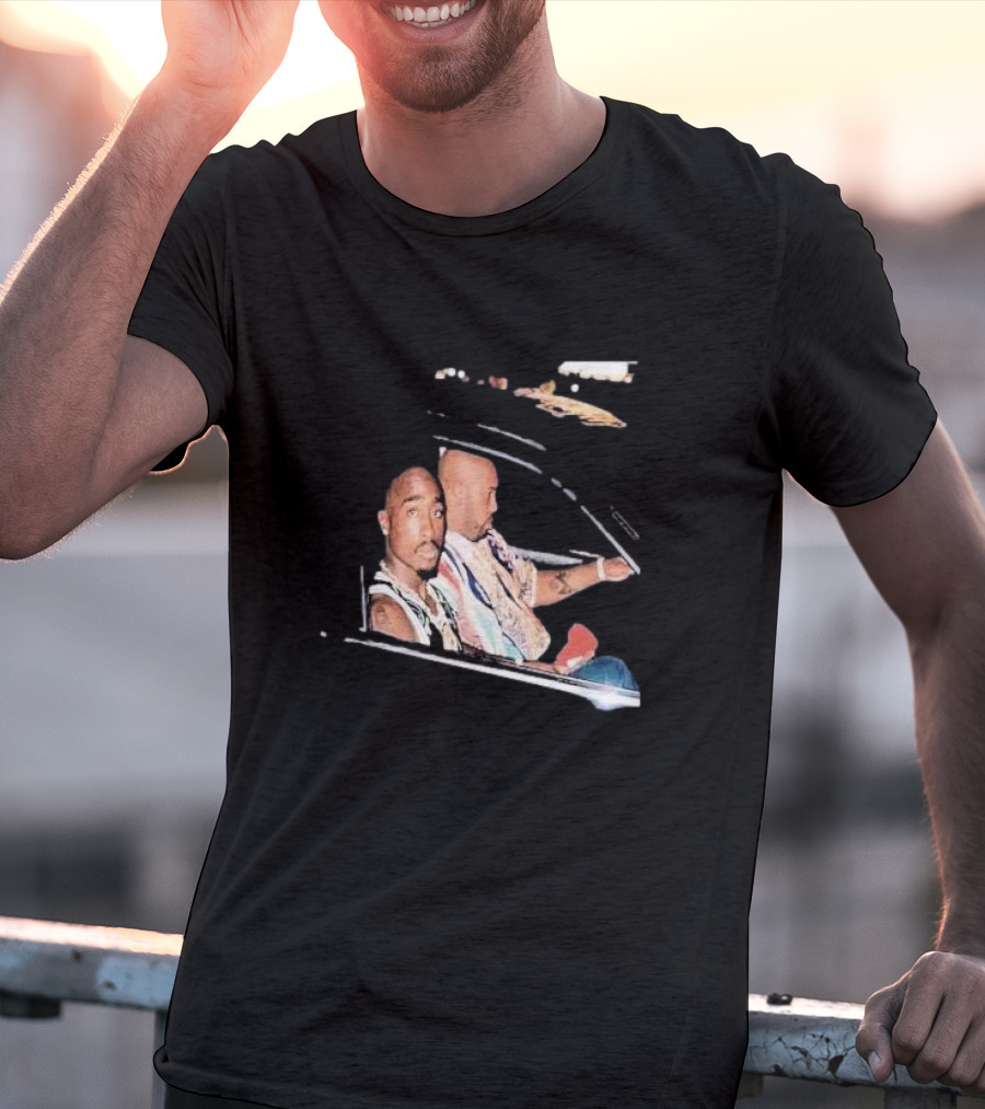 2Pac And Suge Knight Black Car Night Image T-Shirt