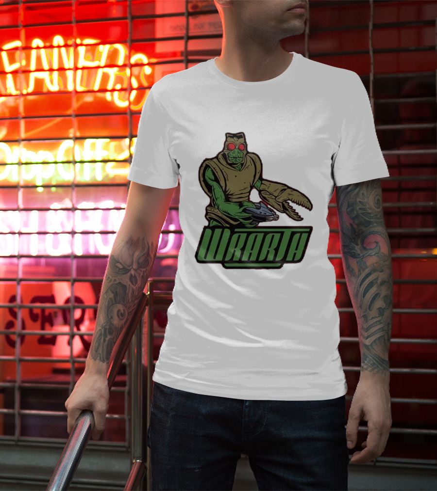 Wrarth Warrior Doctor Who Alien Creature With Claws And Spaceship Gun T-Shirt