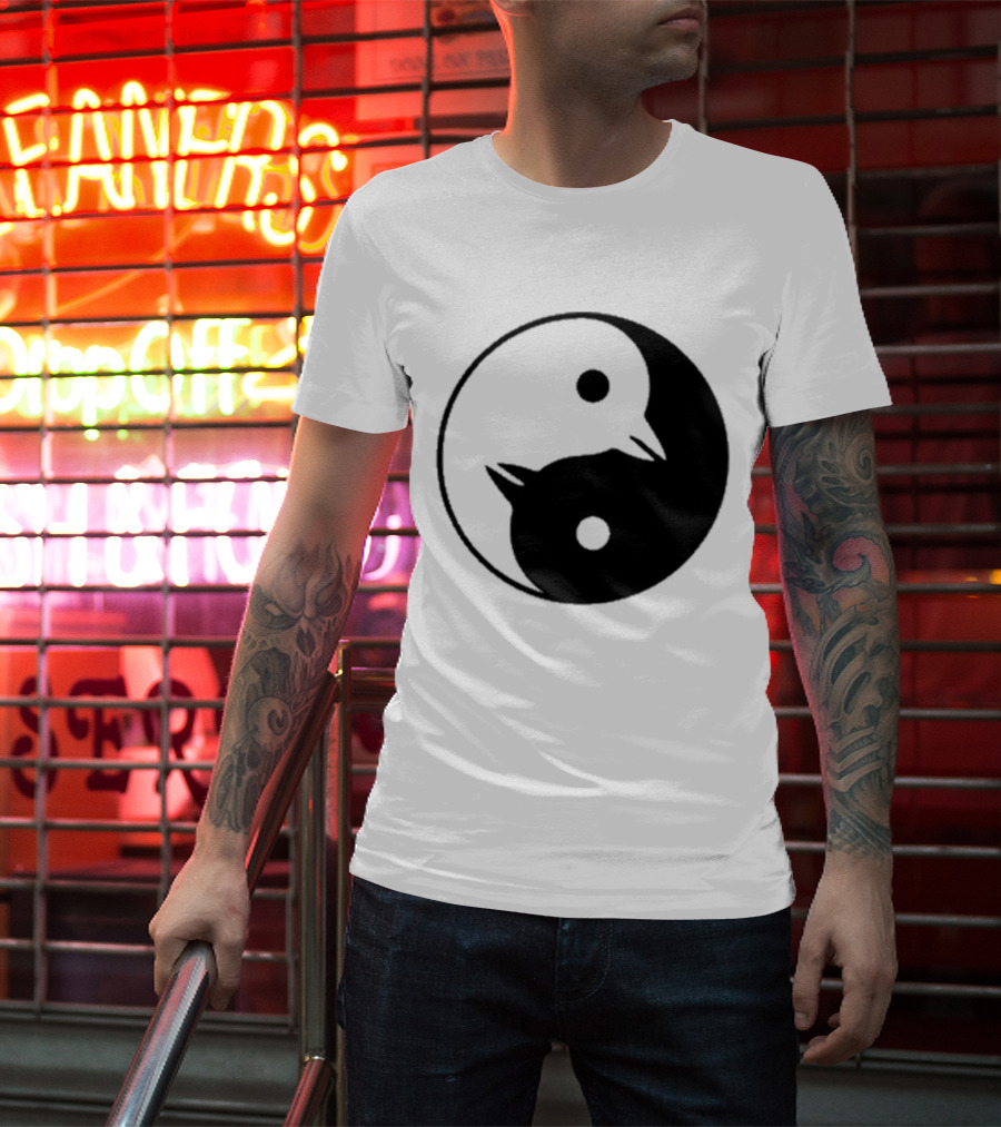 Yin Yang Penguins Pinguini Tattici Nucleari T-Shirt