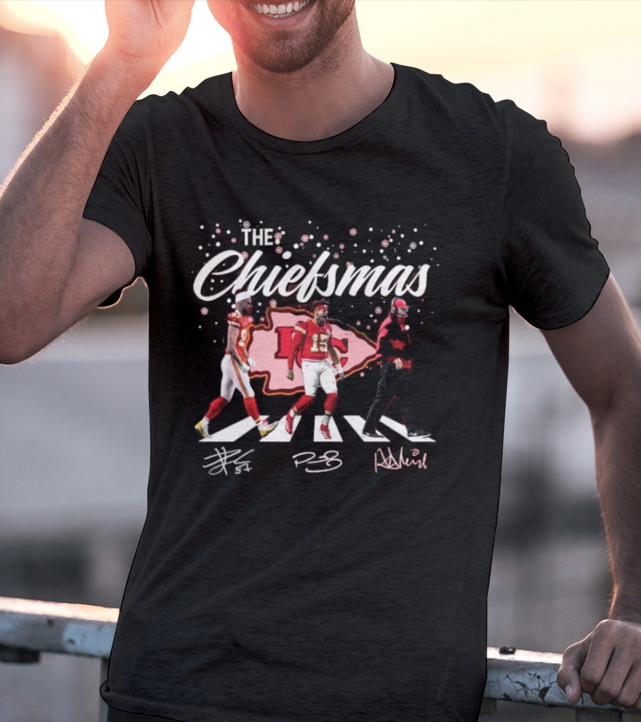 The Chiefsmas KC Jingle Bells Kelce Yells Patrick Made A Play Kansas T-Shirt