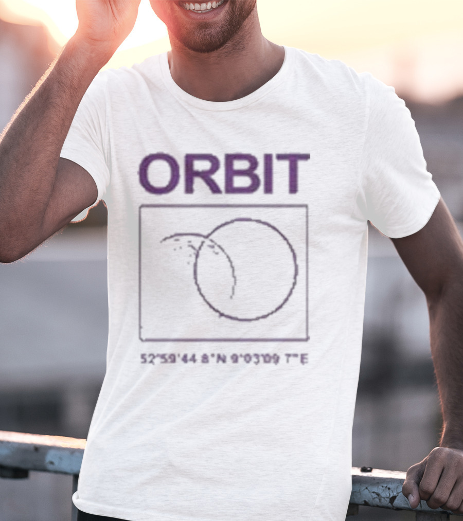 Orbitmusic Moon Orbit Coordinates 52°59'44.8N 9°03'09.7E T-Shirt