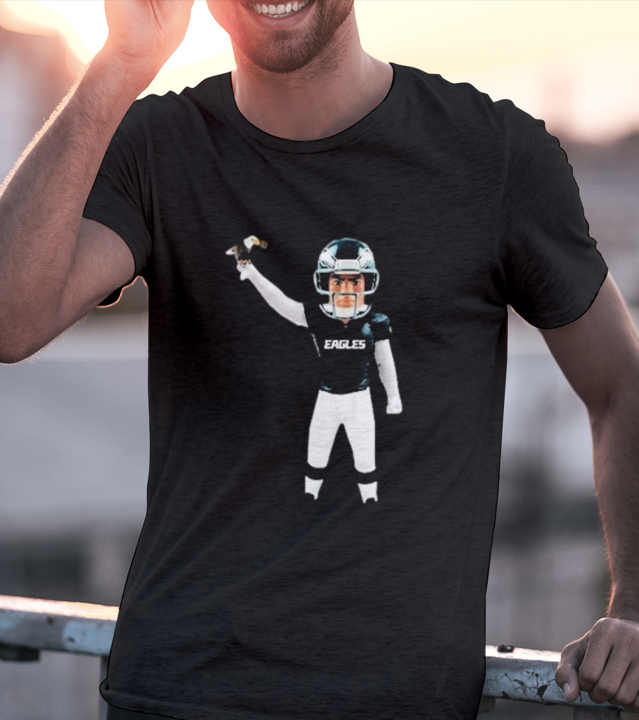 Eagles Bobblehead Football Player Holding Miniature Golf Club T-Shirt