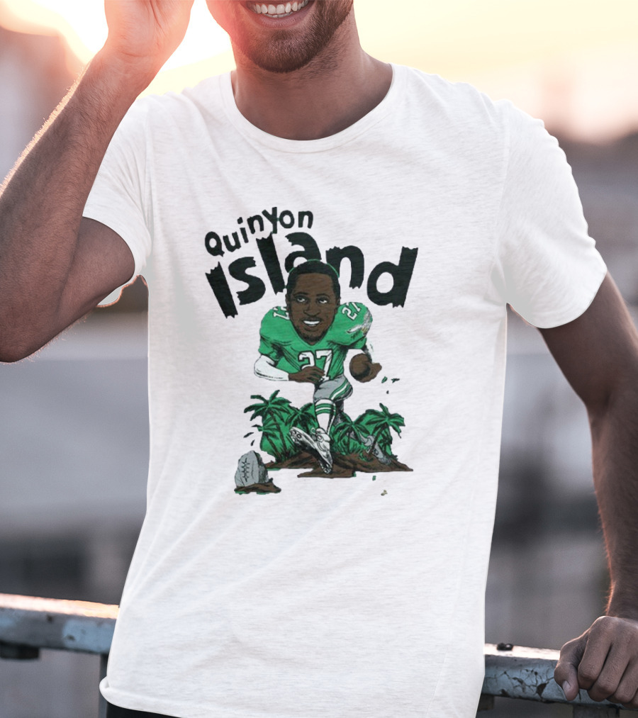 Quinyon Island Eagle 27 Football Player Running With Palm Trees And Rocks T-Shirt