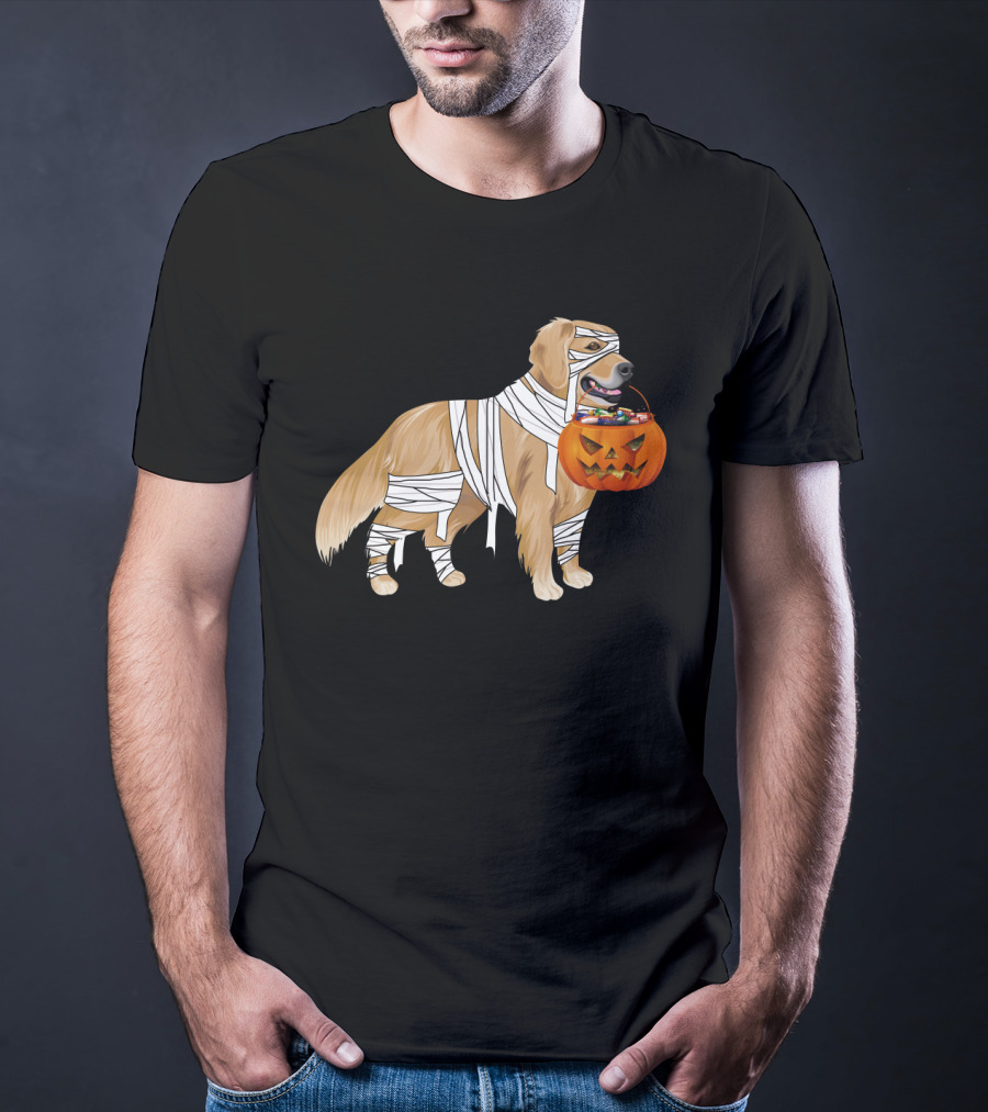 Golden Retriever Mummy With Halloween Pumpkin Basket T-Shirt