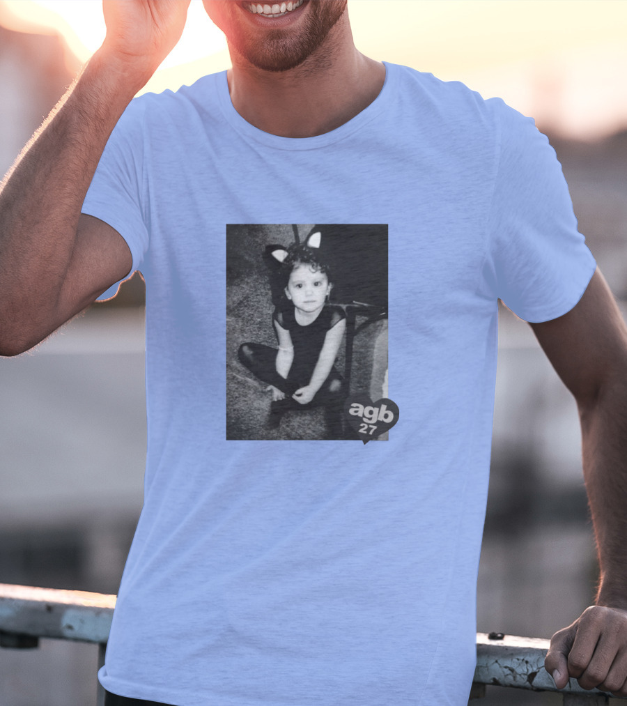 Agb 27 Vintage Style Cat Costume Photograph T-Shirt