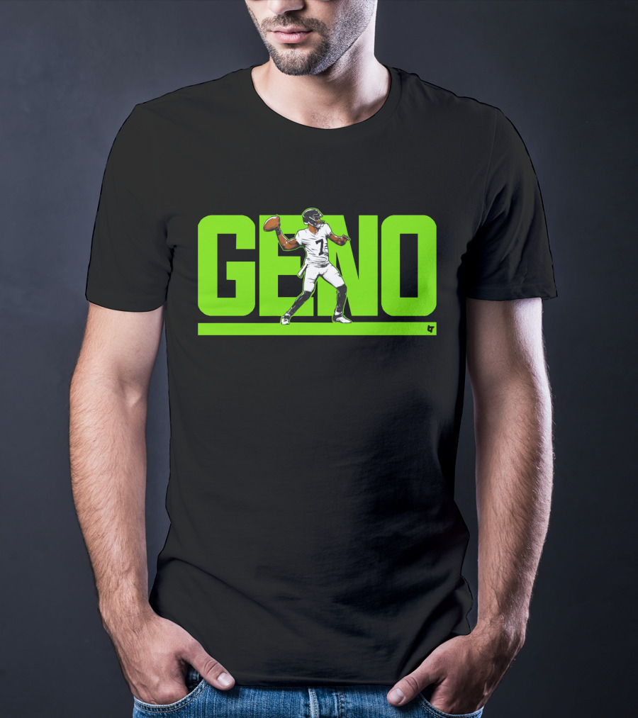 Geno Smith Football Player Throwing Quarterback Action T-Shirt