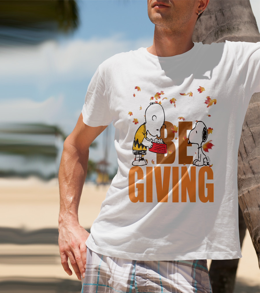 Charlie Brown And Snoopy Be Giving Thanksgiving Day Leaves T-Shirt