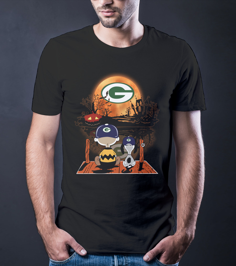 Charlie Brown And Snoopy Halloween Scene With Green Bay Packers T-Shirt