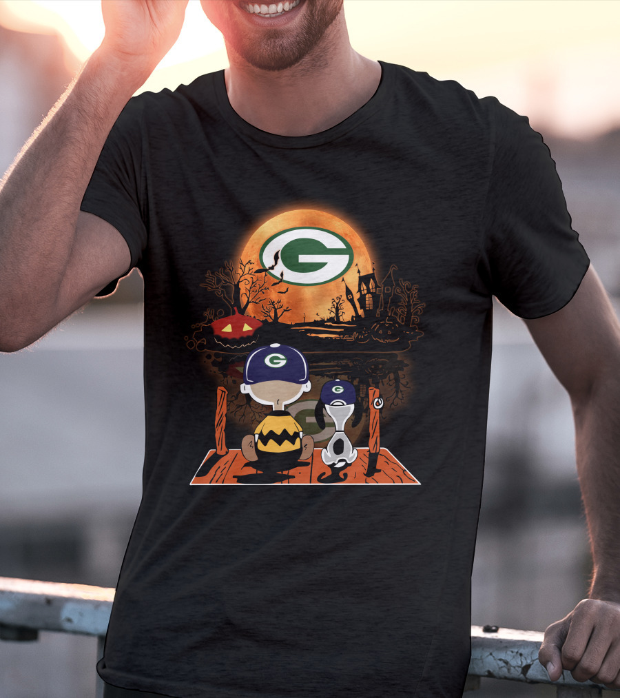 Charlie Brown And Snoopy Halloween Scene With Green Bay Packers T-Shirt
