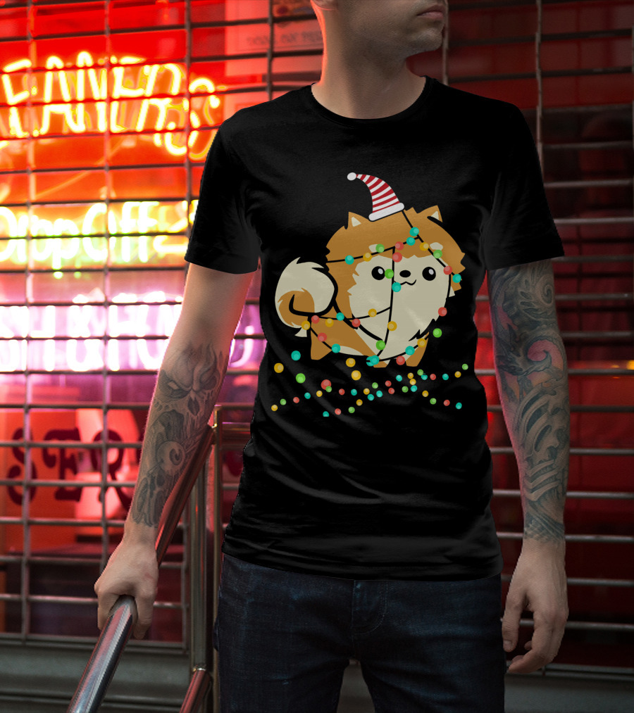 Christmas Lights Pomeranian Santa Hat T-Shirt