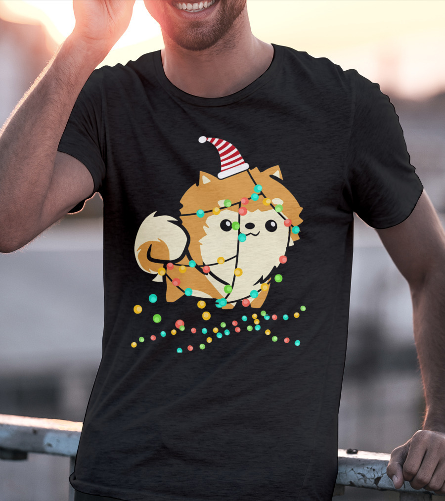 Christmas Lights Pomeranian Santa Hat T-Shirt