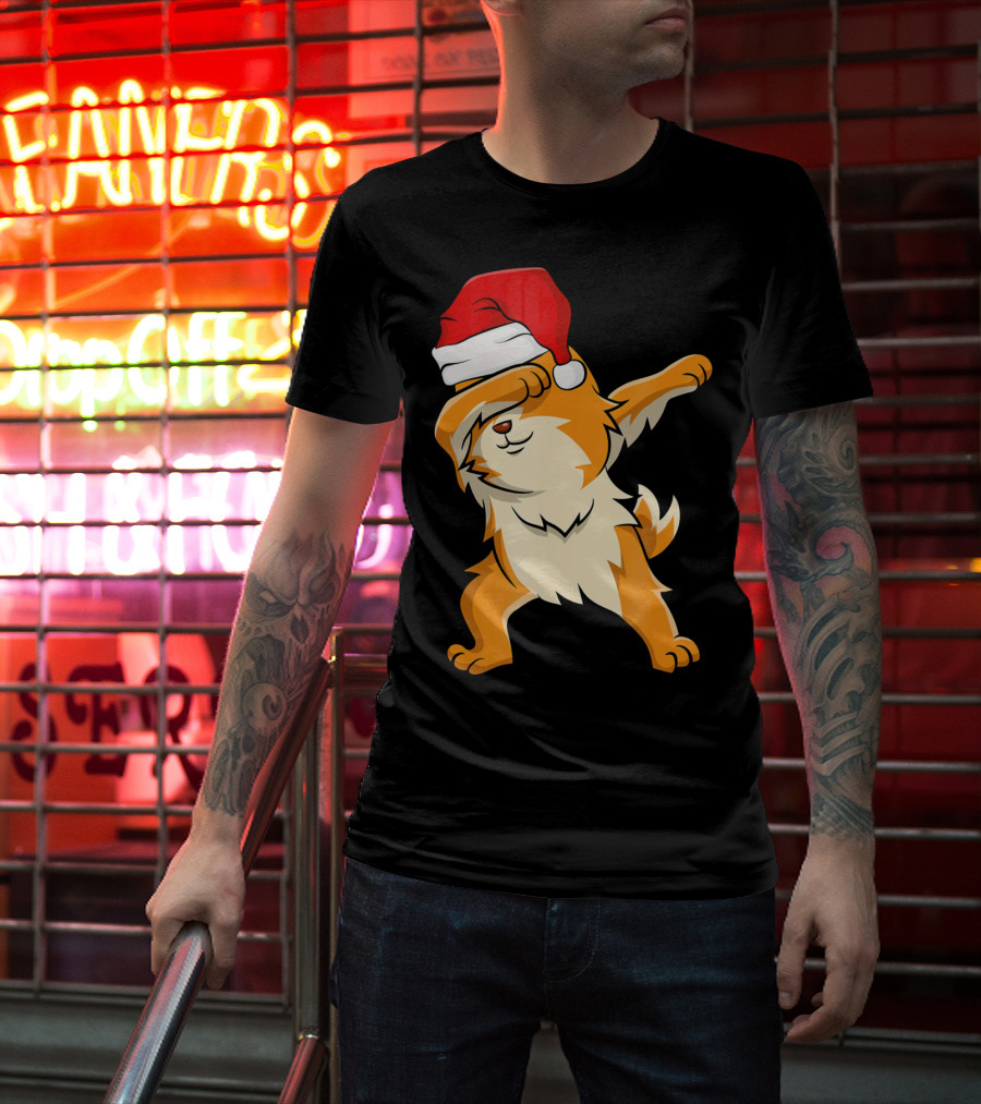 Dabbing Pomeranian With Santa Hat T-Shirt