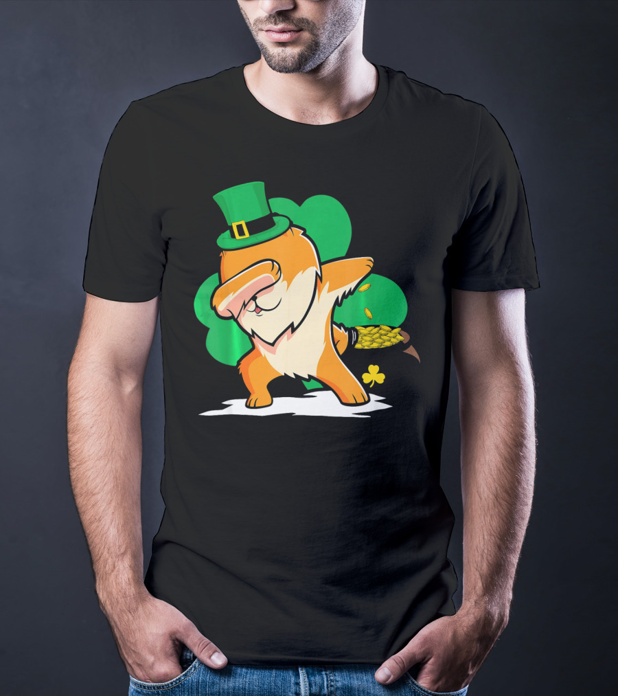 St Patrick's Day Dabbing Pomeranian With Leprechaun Hat And Shamrock T-Shirt