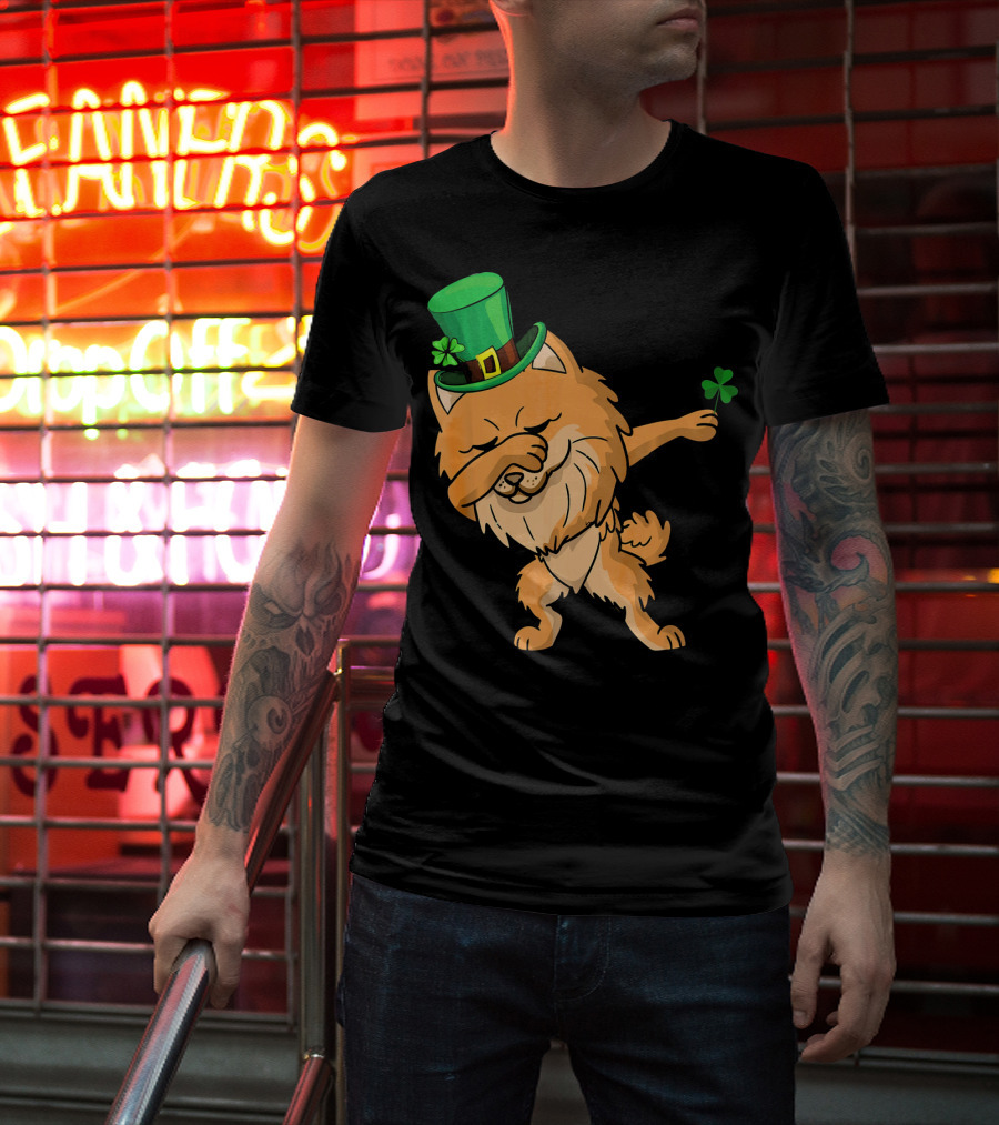St Patricks Dabbing Pomeranian Leprechaun With Shamrock T-Shirt