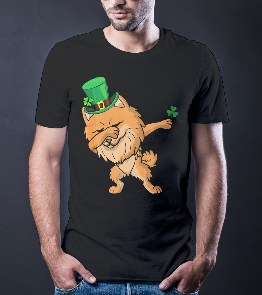 St Patricks Dabbing Pomeranian Leprechaun With Shamrock T-Shirt