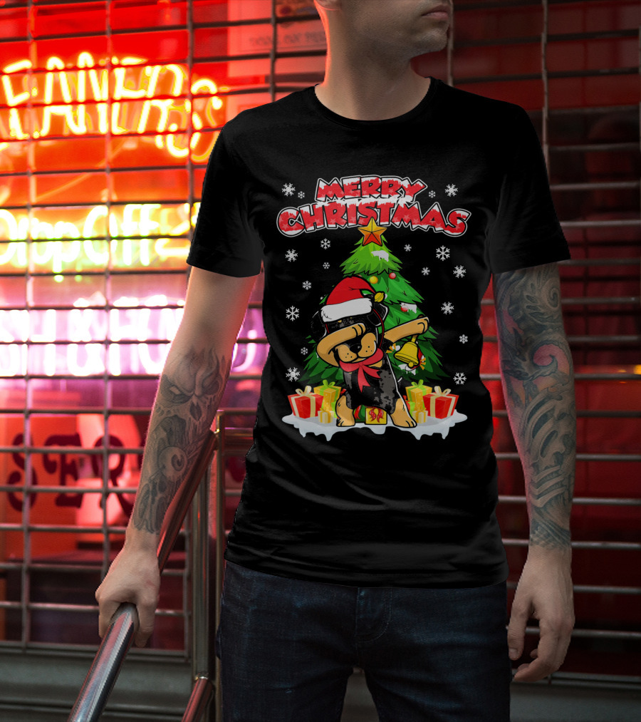 Merry Christmas Dabbing Rottweiler With Santa Hat And Gifts T-Shirt