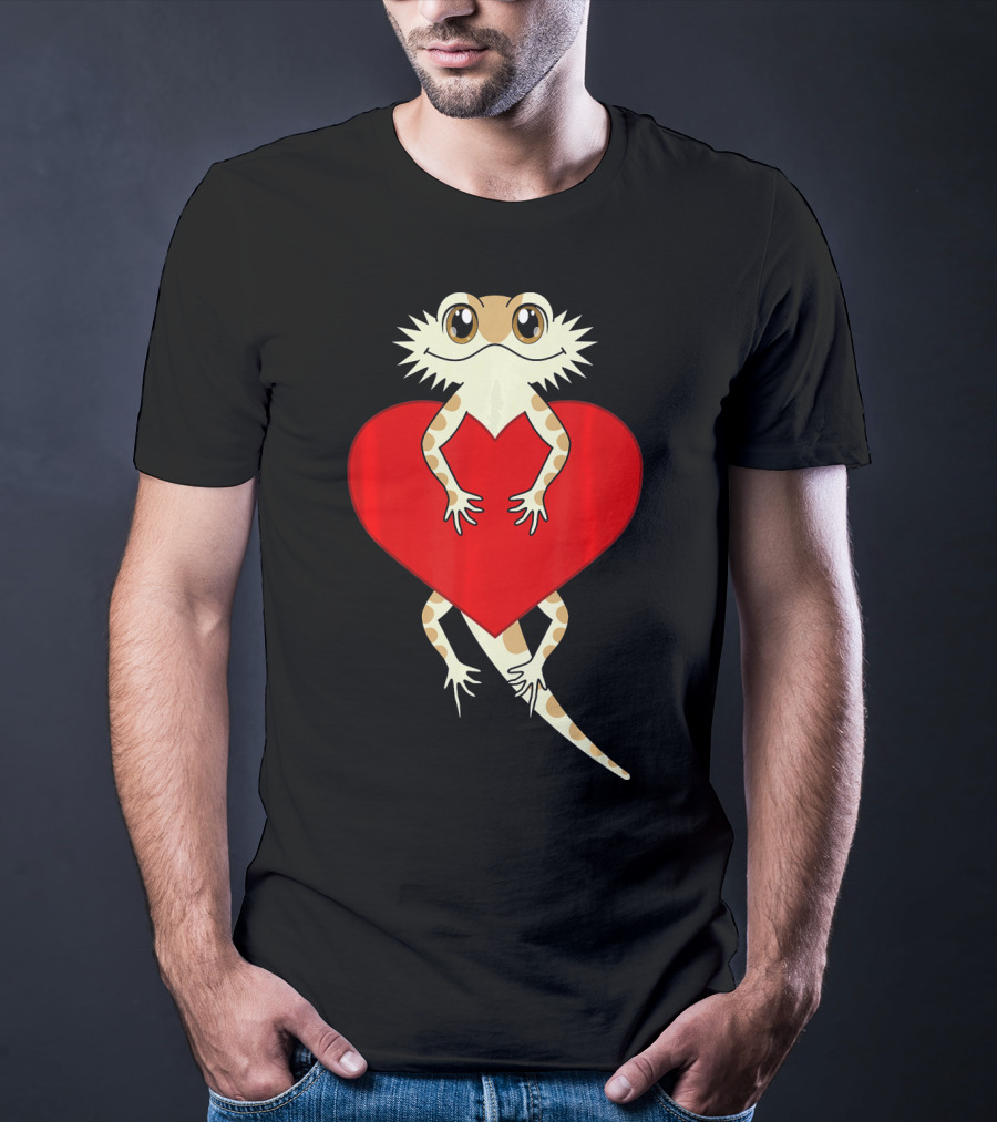 Cute Cartoon Bearded Dragon Hugging Heart Valentines T-Shirt