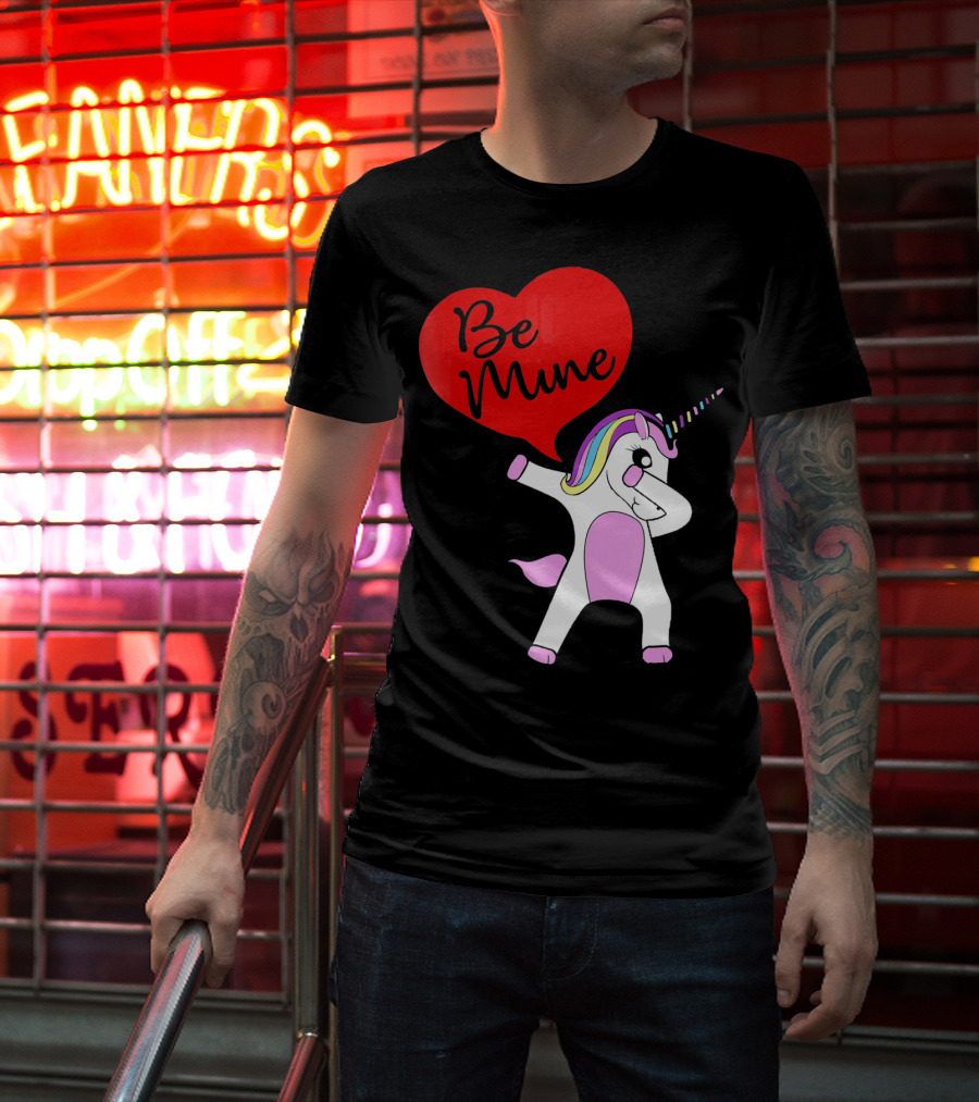 FUNNY DABBING PONY Be Mine Valentines T-Shirt