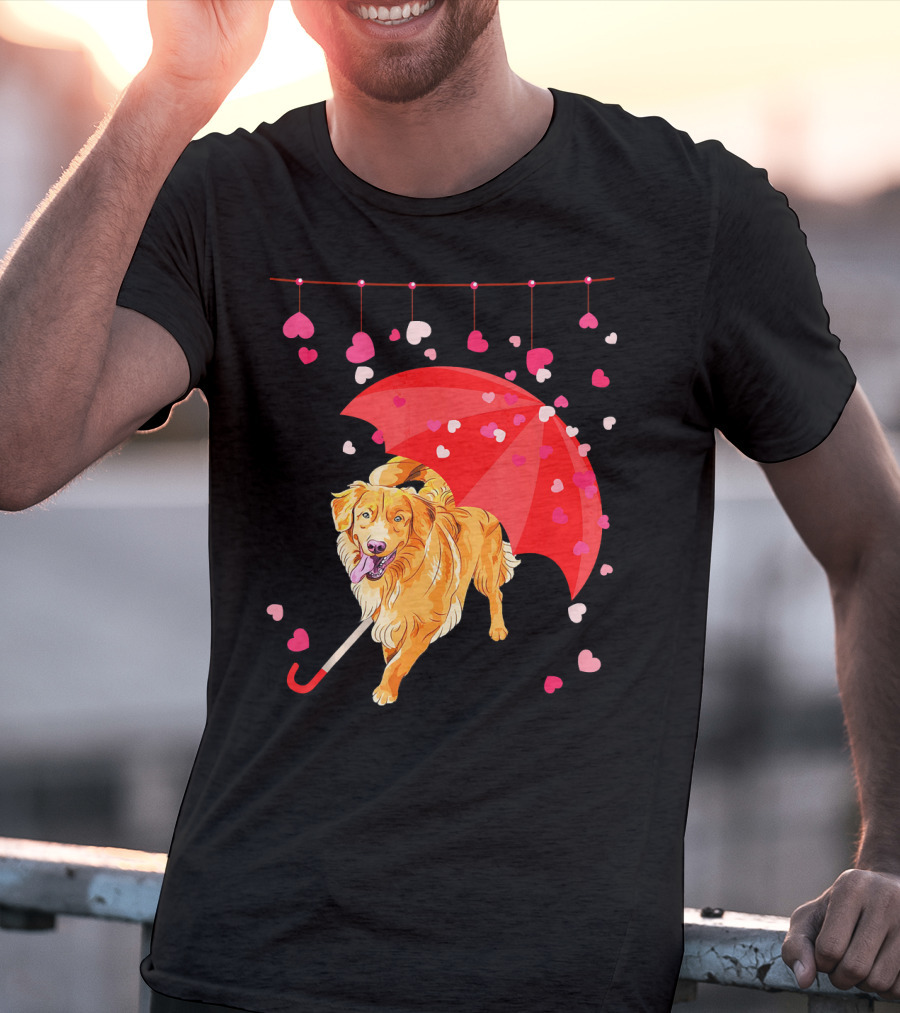 Golden Retriever With Umbrella And Falling Hearts Valentin T-Shirt