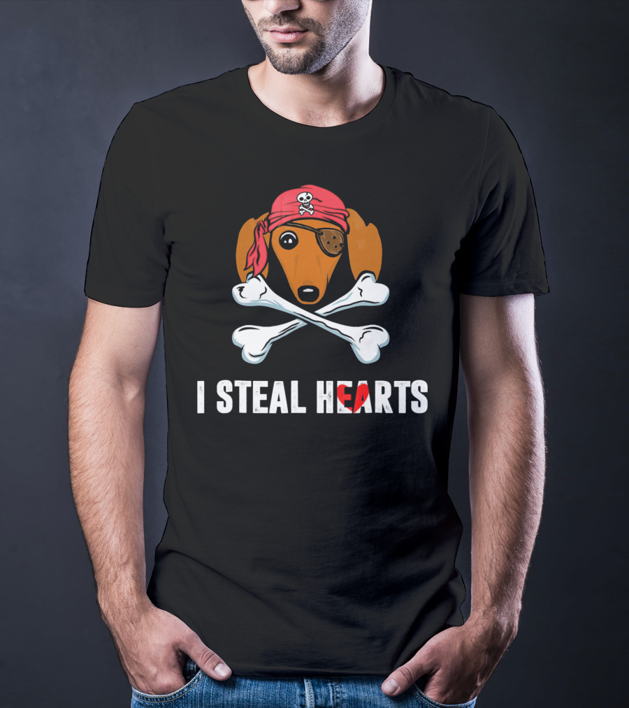 I Steal Hearts Dachshund Pirate Dog With Skull Crossbones Bandana Eyepatch T-Shirt