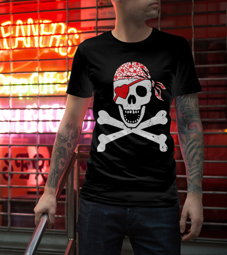 Pirate Skull And Crossbones Heart Bandana Eye Patch Flag Va T-Shirt