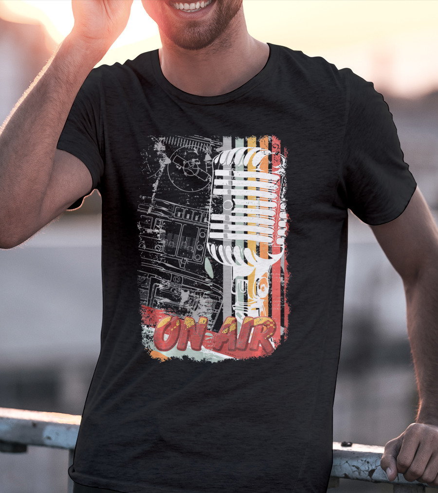Retro Vintage Microphone On Air Broadcast Stripes T-Shirt