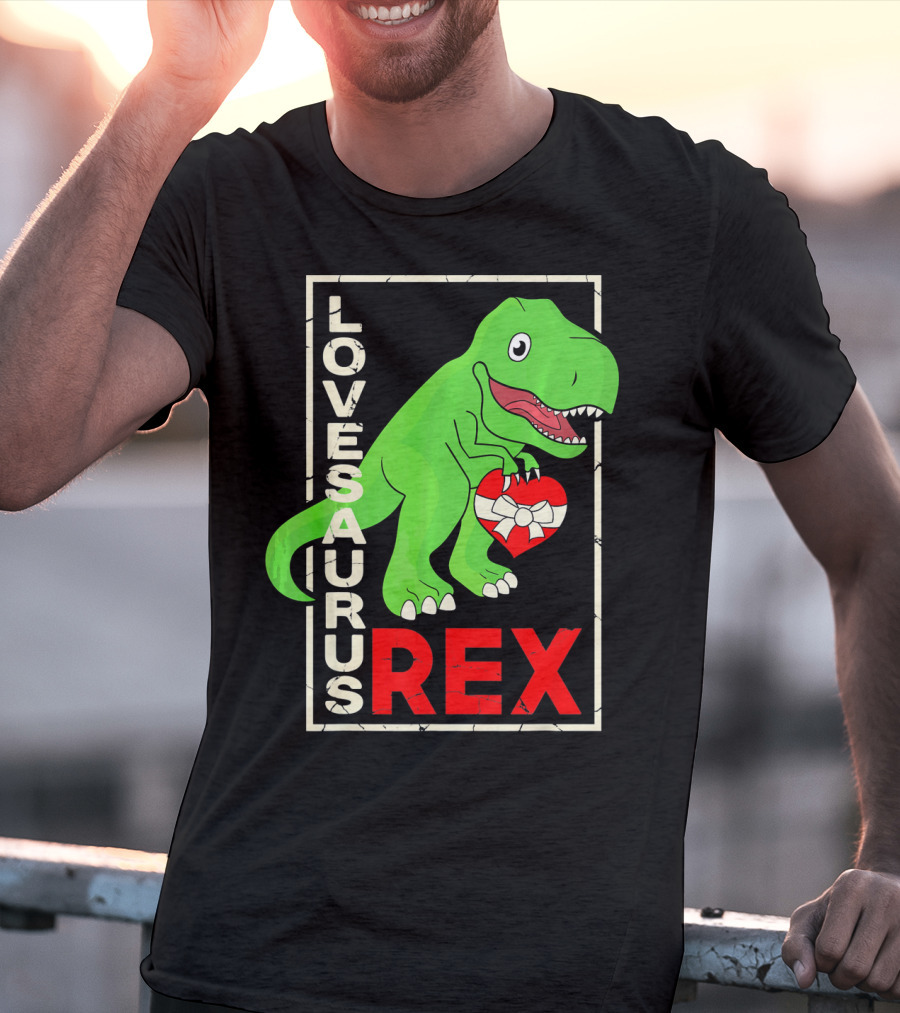 Lovesaurus Rex Dinosaur Valentin Holding Heart T-Shirt