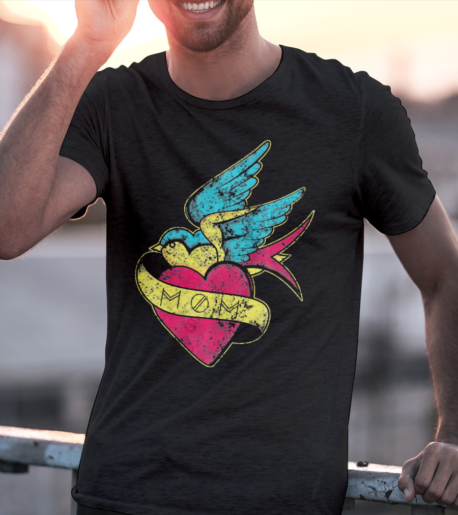 Mom Heart With Blue Bird Vintage Tattoo Valentines T-Shirt