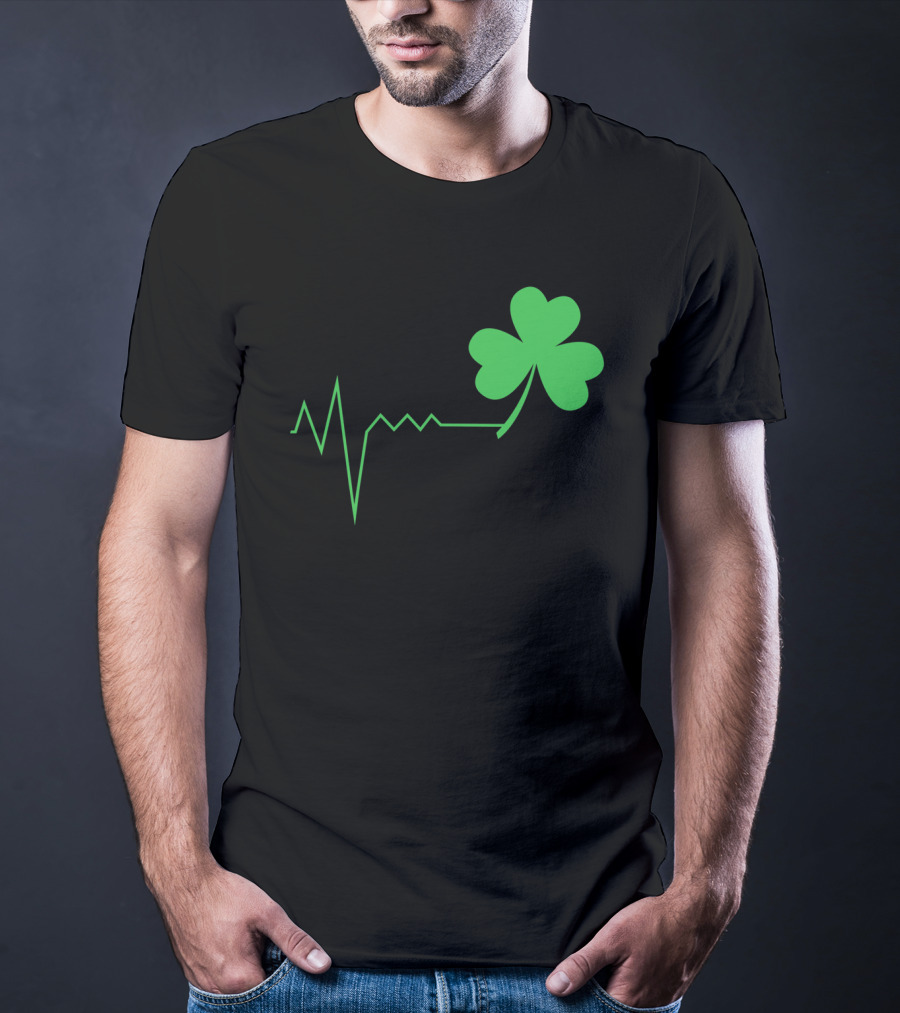 St. Patrick's Day Irish Nurse Ireland Shamrock Heartbeat T-Shirt