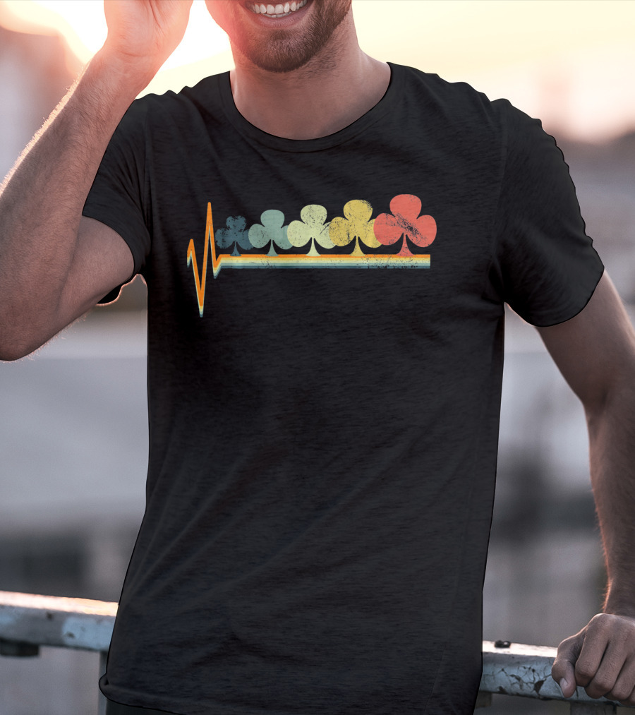 Poker Clover Clubs Hold Retro Heartbeat Vibes T-Shirt