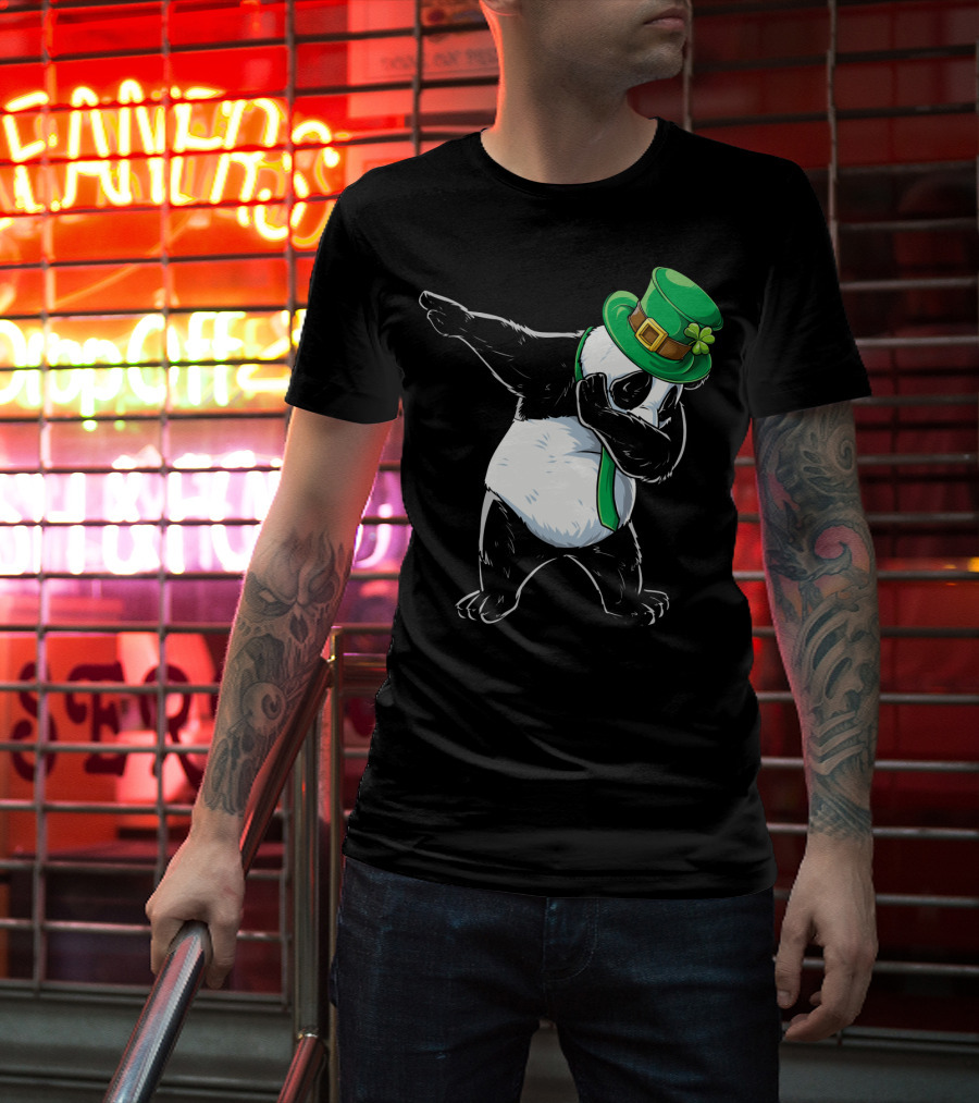 Dabbing Panda St Patricks Day Hat And Green Scarf T-Shirt