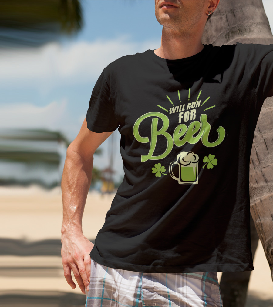 St Patricks Day Will Run For Beer With Shamrocks And Green Beer Mug T-Shirt