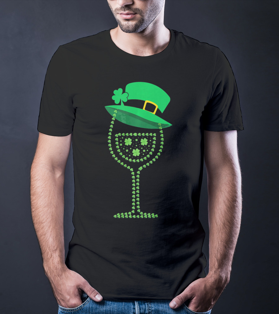 Leprechaun Hat Wine Glass Shamrock St Patrick's Day T-Shirt