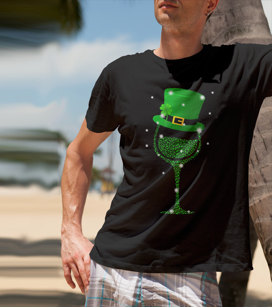 Shamrock Wine Glass St. Patrick's Day Top Hat Sparkle T-Shirt