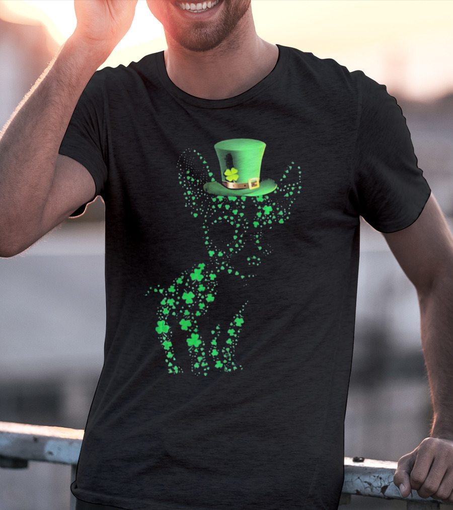 Happy St. Patrick's Day Chihuahua Lucky Shamrock Hat T-Shirt