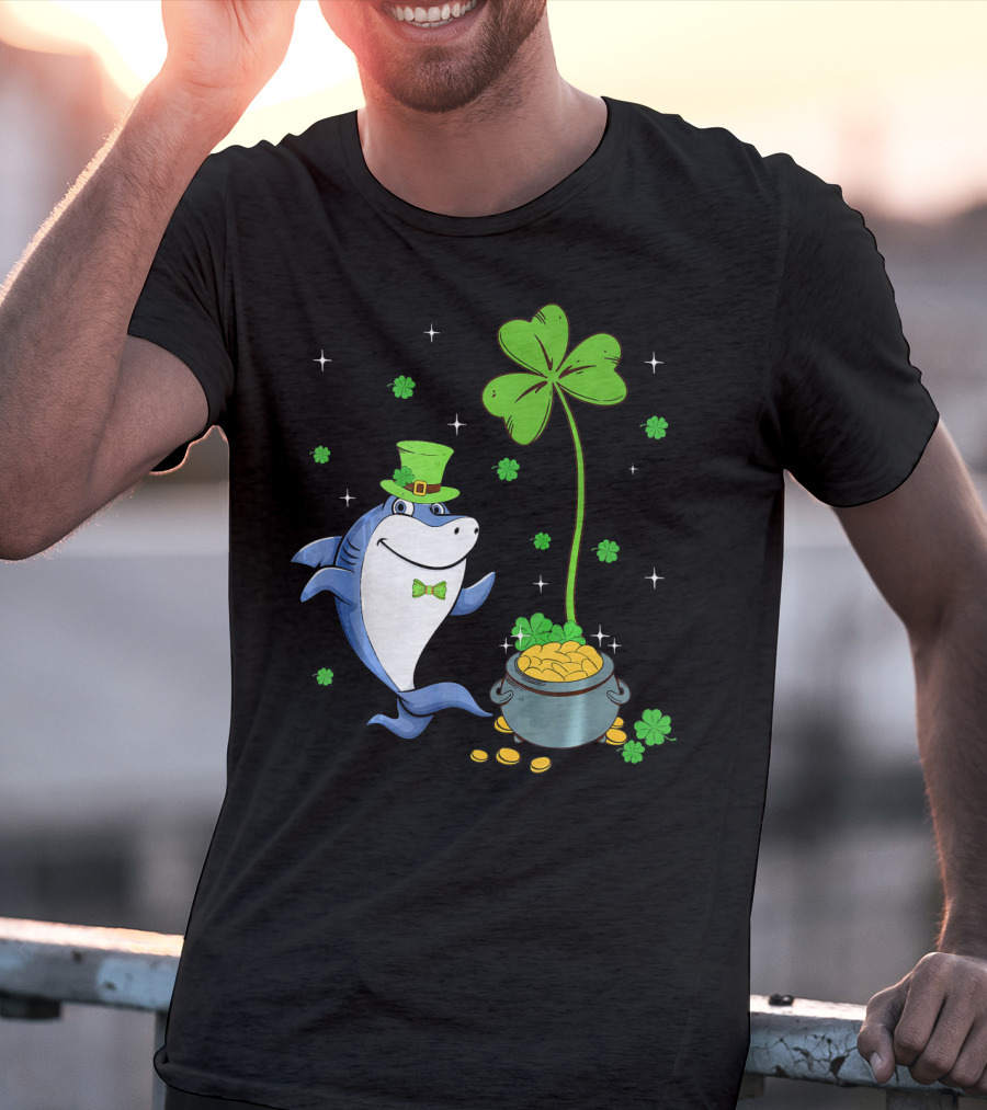 St Patricks Shamrock Leprechaun Shark With Pot Of Gold T-Shirt