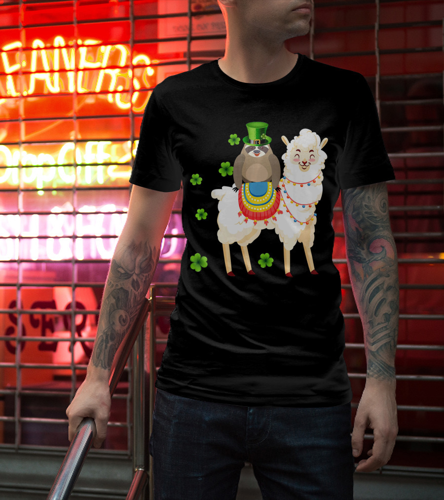 Leprechaun Sloth Riding Llama St Patrick's Day With Shamrocks T-Shirt