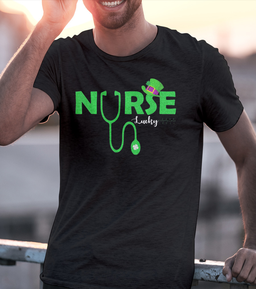 Lucky Nurse St. Patrick's Day With Shamrock Stethoscope And Leprechaun Hat T-Shirt