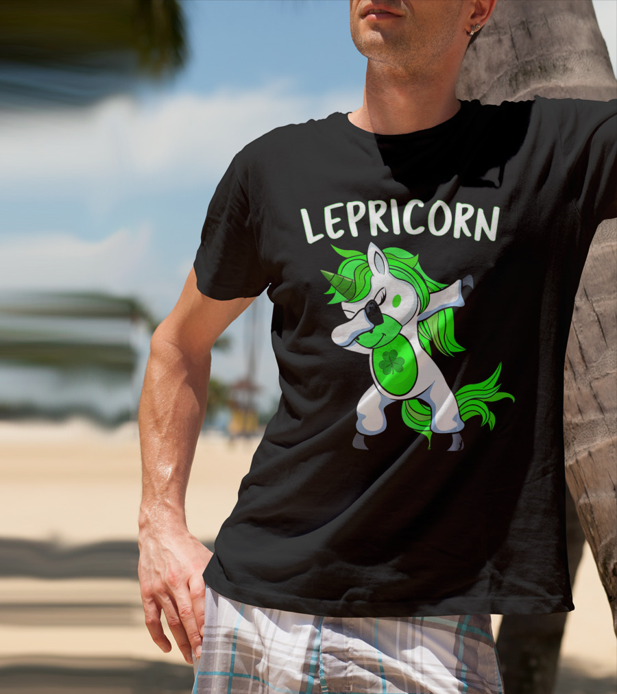 Lepricorn Dabbing Unicorn Leprechaun With Clover T-Shirt
