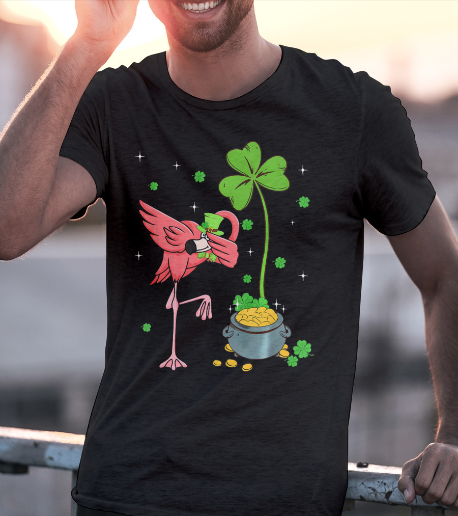 Shamrock Leprechaun Flamingo St Patricks Pot Of Gold T-Shirt