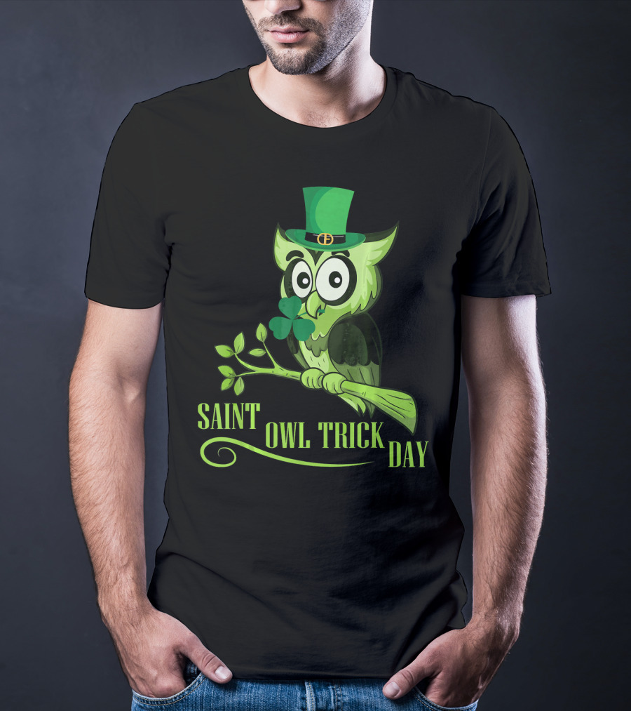 Saint Owl Trick Day Owl With Leprechaun Costume And Shamrock On Tree T-Shirt