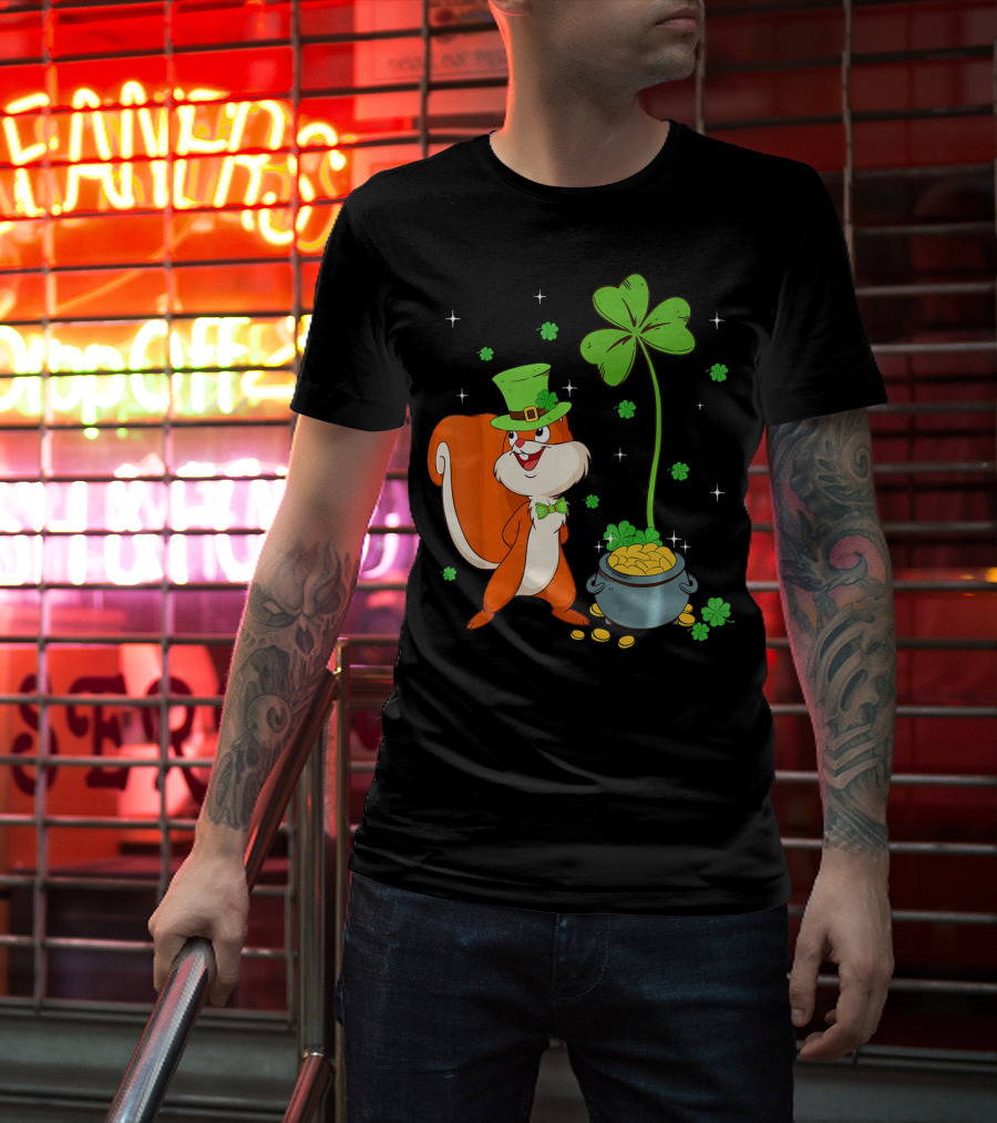 Leprechaun Squirrel With Shamrock And Pot Of Gold St Patricks T-Shirt
