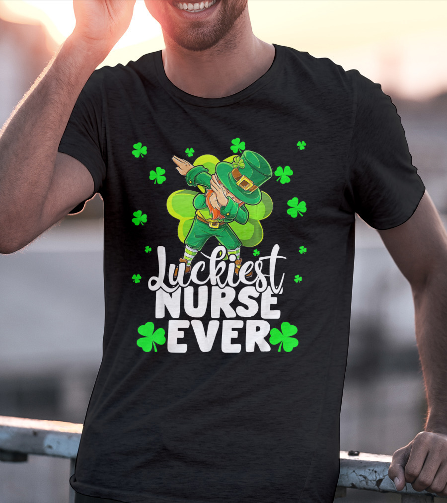 Luckiest Nurse Ever Leprechaun Dab St Patrick's Day Shamrock T-Shirt