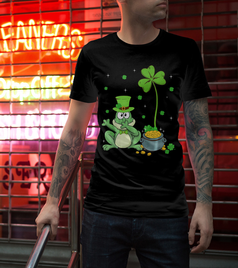 Shamrock Leprechaun Frog With Pot Of Gold And Clover Hat T-Shirt