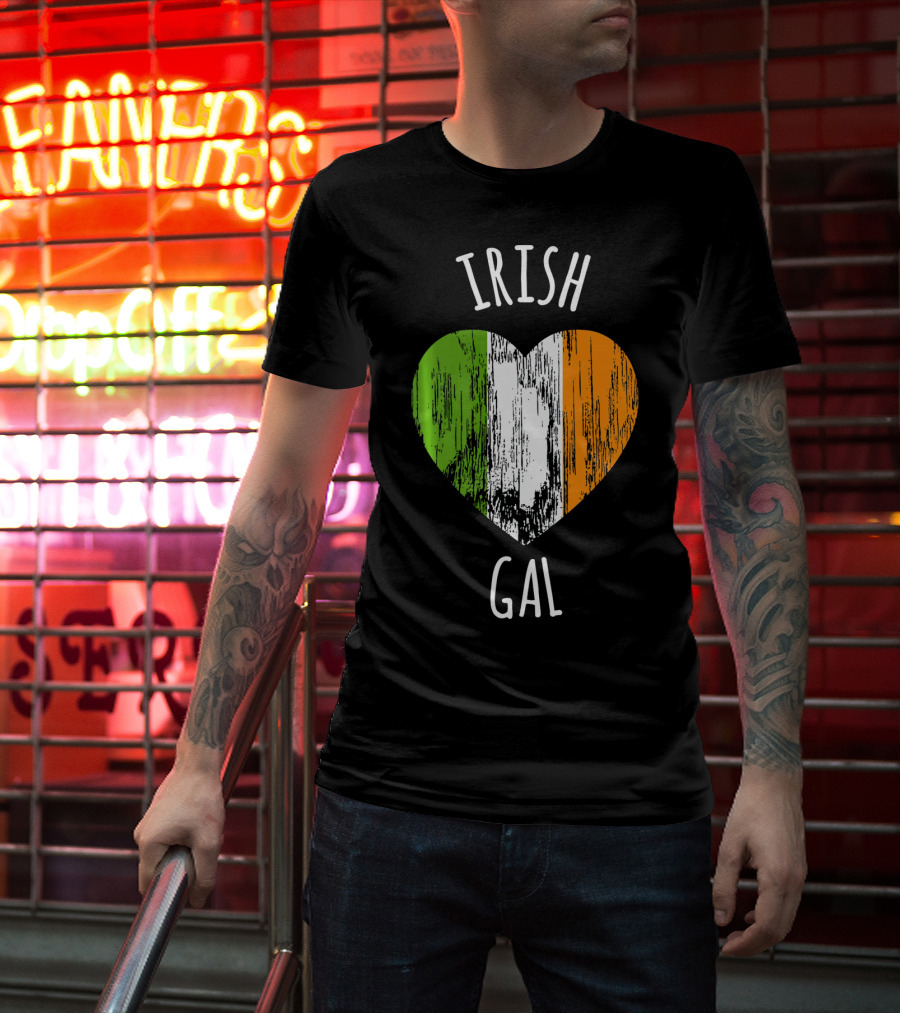 Irish Gal Heart With Irish Flag St. Patricks Day T-Shirt