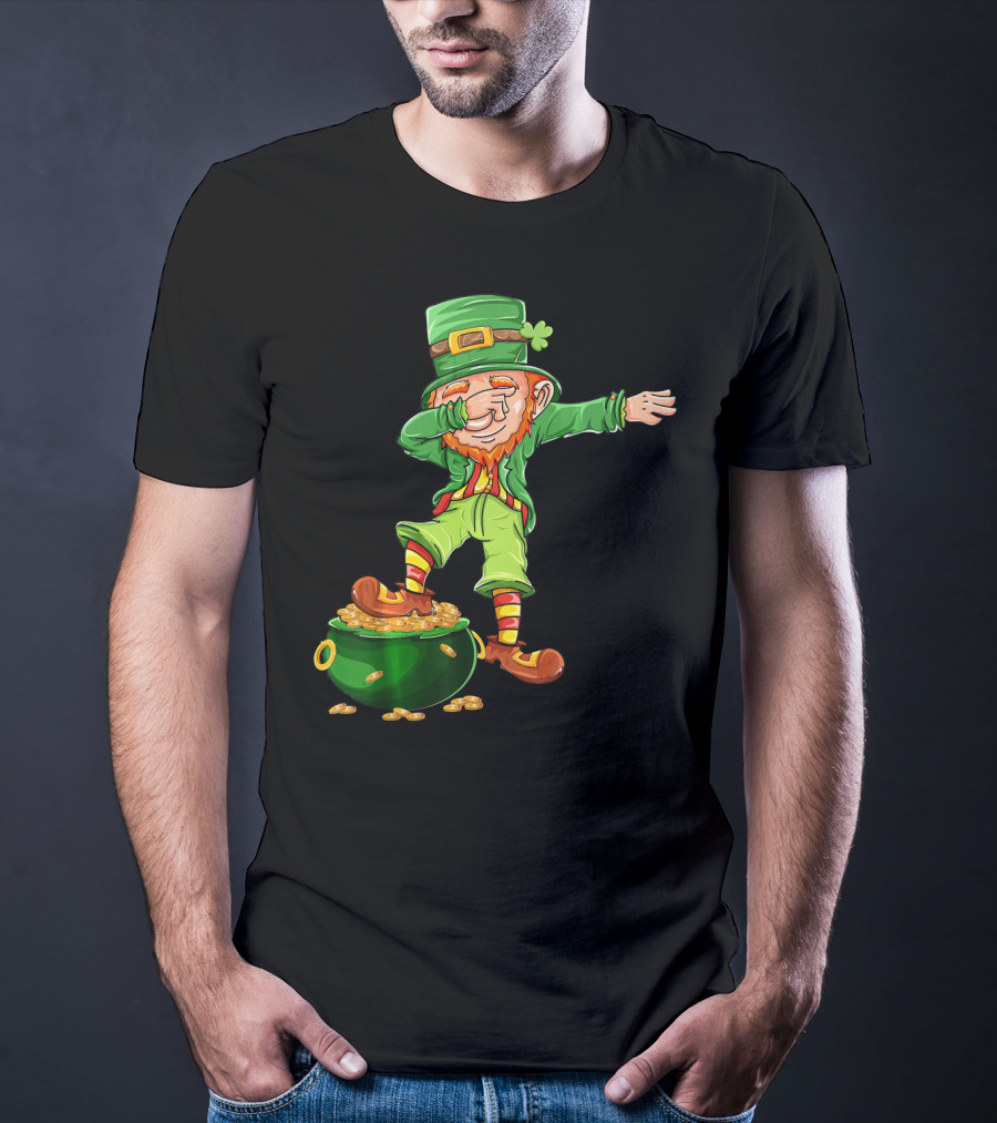 Leprechaun Dabbing St Patricks Day Pot Of Gold T-Shirt