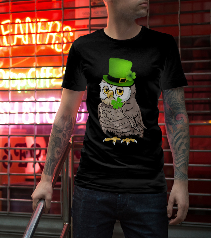 St Patricks Day Owl Wearing Green Hat With Shamrock Clove T-Shirt